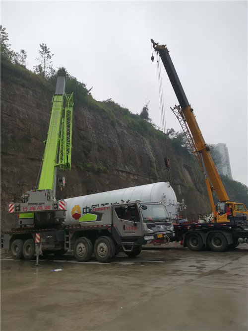 灵台县“不怕风雨冻”—— 吊车的 “恶劣环境适应” 技术